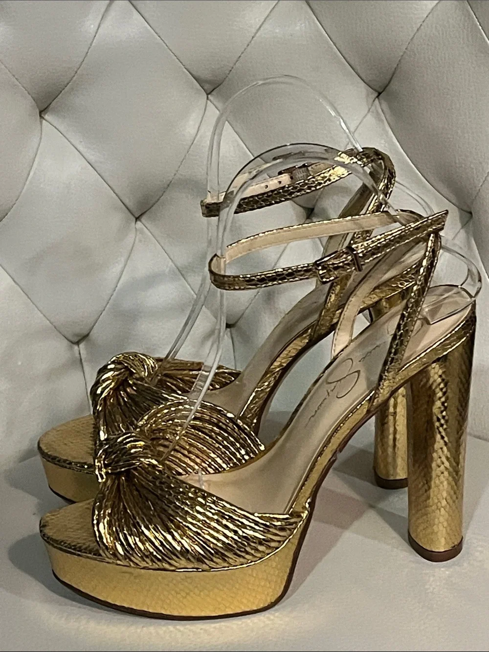 Jessica Simpson glam metallic